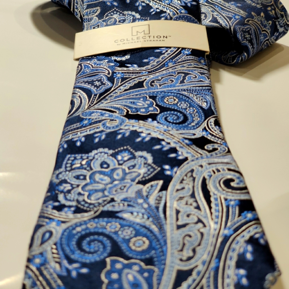 Elegant Blue Patterned Tie from the M collection